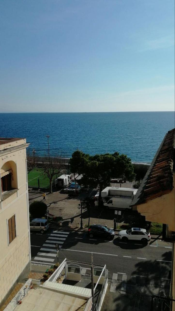 Brasca Amalfi Rosa Canina Minori Esterno foto
